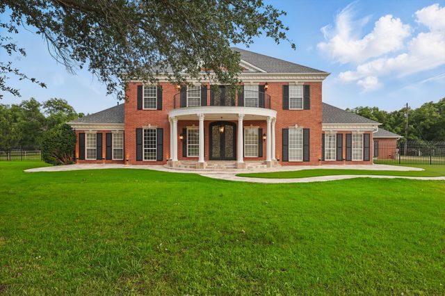 6260 Oak Hollow Drive, Burleson, TX 76028