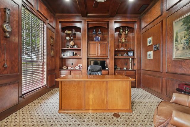 6260 Oak Hollow Drive, Burleson, TX 76028