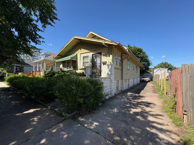 14032 S Burnham Avenue, Burnham, IL 60633