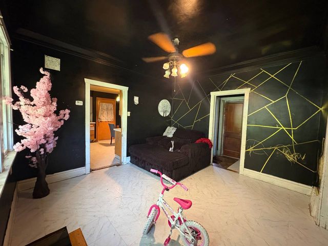 14032 S Burnham Avenue, Burnham, IL 60633