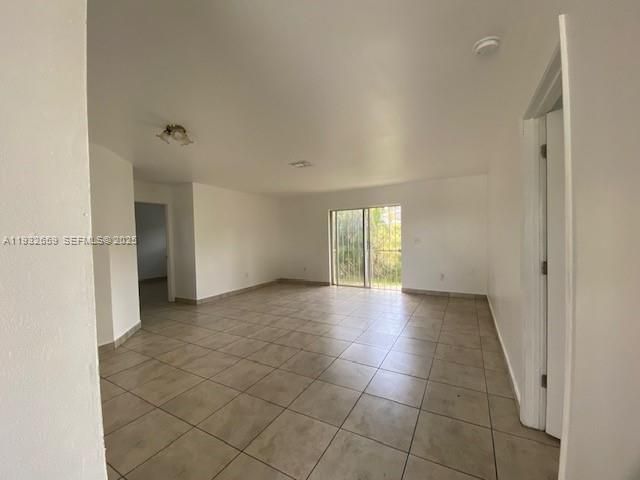 2746 Johnson St W, Hollywood, FL 33020