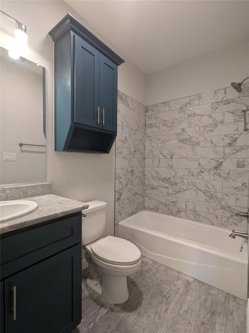 1712 E Avenue G, Lampasas, TX 76550