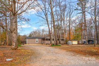 153 Cheshire Ridge Road, Harmony, NC 28634