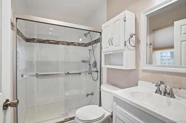 11 Chipmunk Trail, Coram, NY 11727