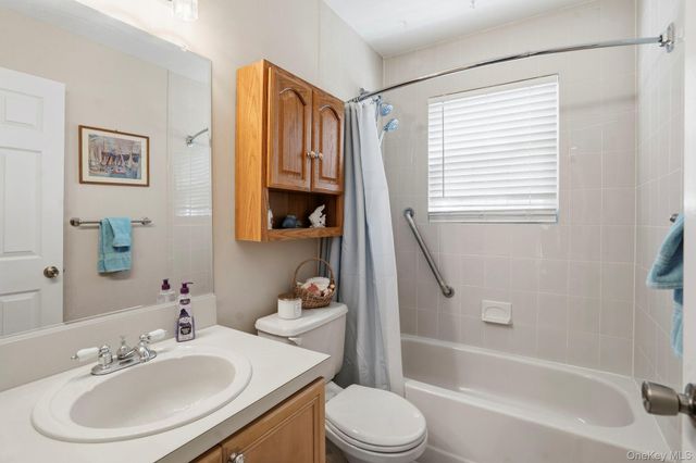 11 Chipmunk Trail, Coram, NY 11727