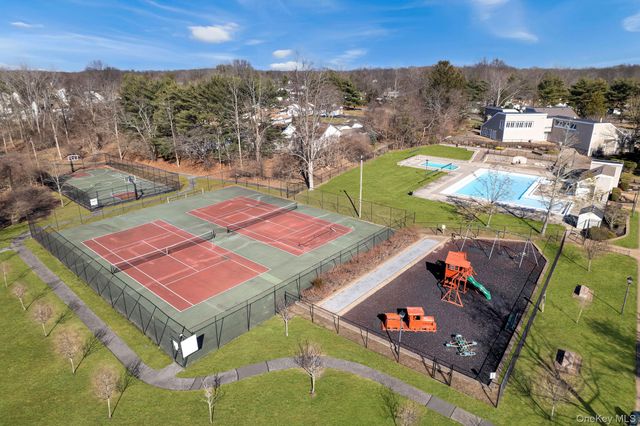 11 Chipmunk Trail, Coram, NY 11727