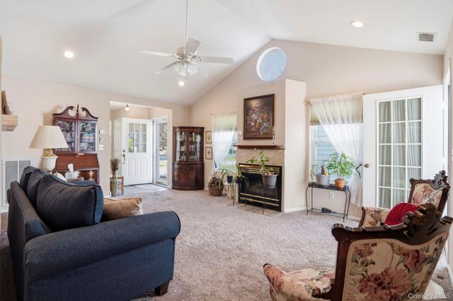 11 Chipmunk Trail, Coram, NY 11727