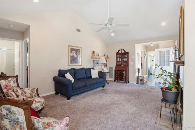 11 Chipmunk Trail, Coram, NY 11727