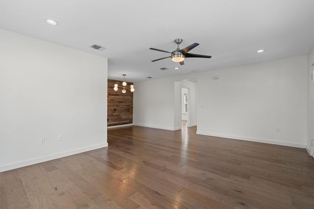 2705 S 2nd ST A, Austin, TX 78704