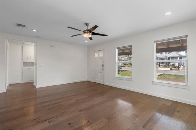 2705 S 2nd ST A, Austin, TX 78704