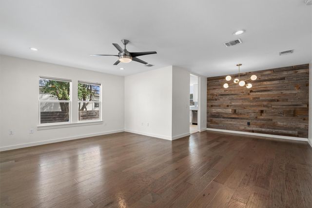 2705 S 2nd ST A, Austin, TX 78704