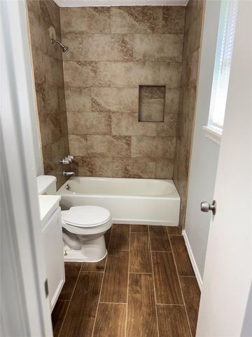 3831 Addicks Clodine Road, Houston, TX 77082