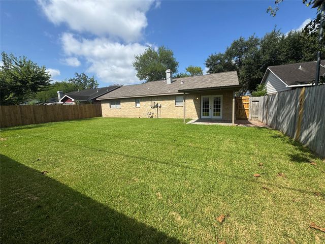 3831 Addicks Clodine Road, Houston, TX 77082