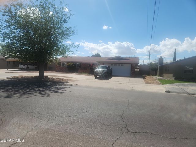 10537 SAIGON Drive, El Paso, TX 79925