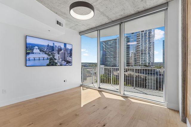 360 Nueces ST 1114, Austin, TX 78701