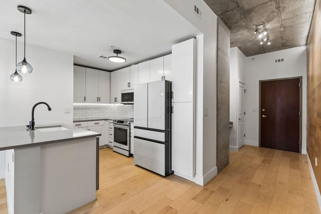 360 Nueces ST 1114, Austin, TX 78701