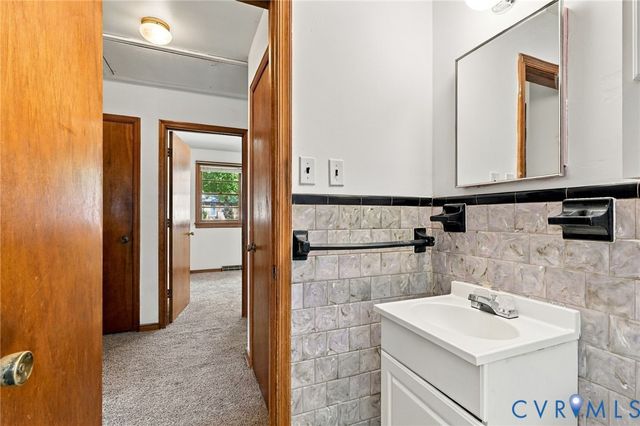 3027 Kingsdale Rd, Richmond, VA 23237