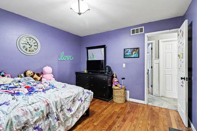 2770 Shady Hollow Drive, White Lake Charter Township, MI 48383