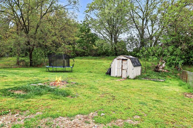 2770 Shady Hollow Drive, White Lake Charter Township, MI 48383