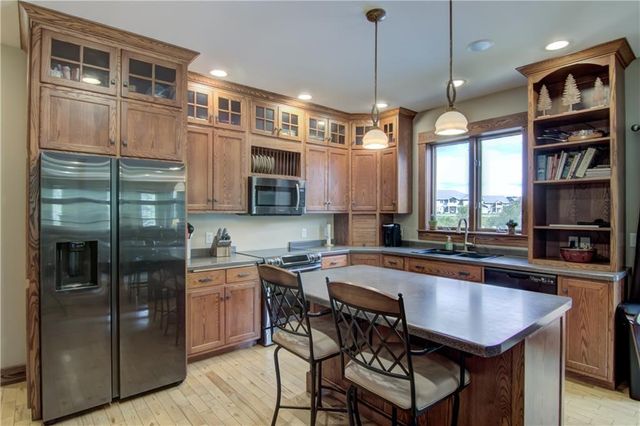 925 Bluffview Circle, Chippewa Falls, WI 54729