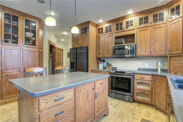 925 Bluffview Circle, Chippewa Falls, WI 54729