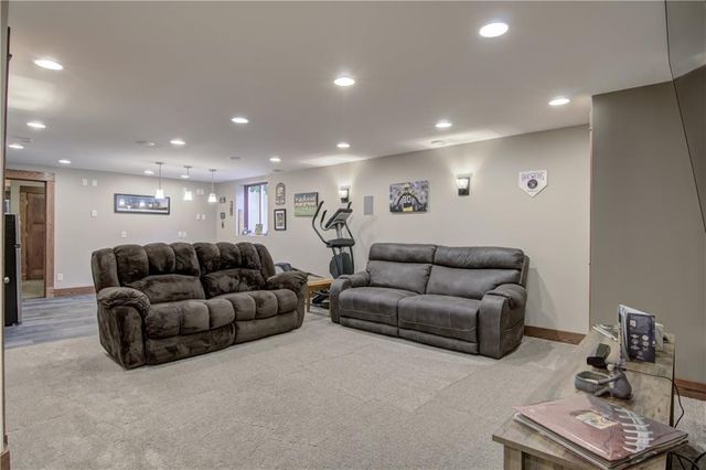 925 Bluffview Circle, Chippewa Falls, WI 54729