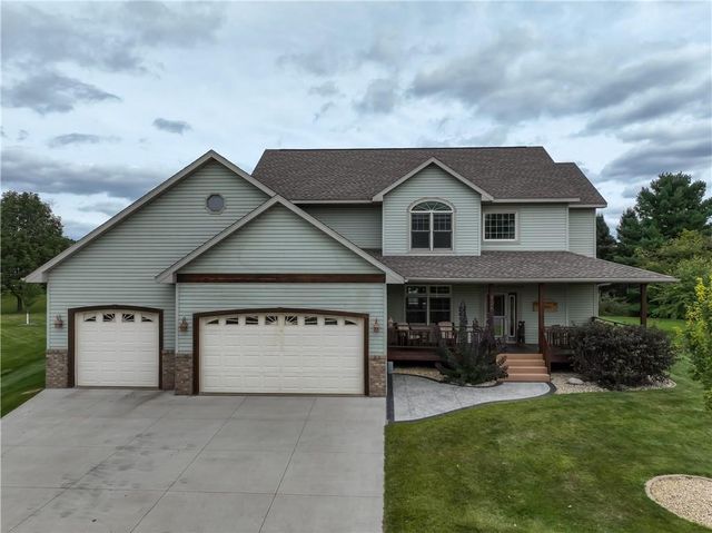 925 Bluffview Circle, Chippewa Falls, WI 54729