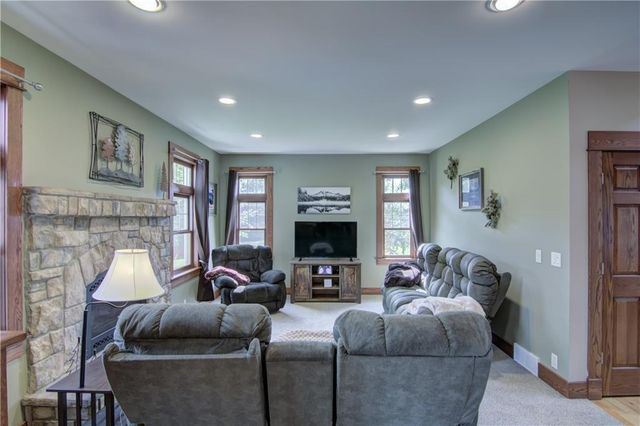 925 Bluffview Circle, Chippewa Falls, WI 54729