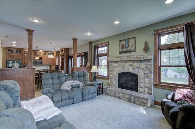 925 Bluffview Circle, Chippewa Falls, WI 54729