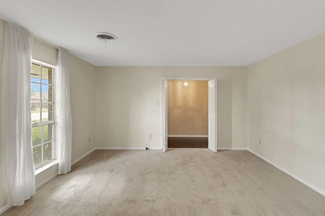 2206 Cedar Creek Drive, Baytown, TX 77520