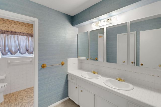 2206 Cedar Creek Drive, Baytown, TX 77520