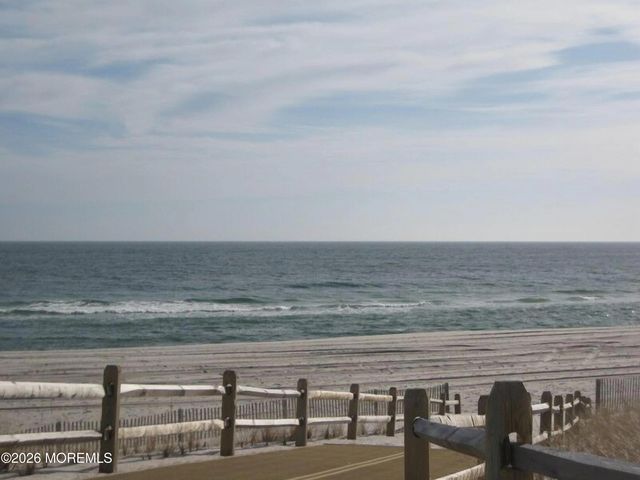 15 S Surf Road, Lavallette, NJ 08735