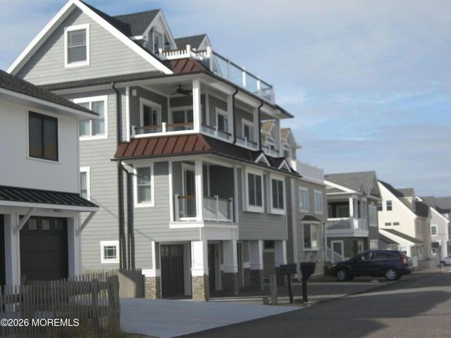 15 S Surf Road, Lavallette, NJ 08735