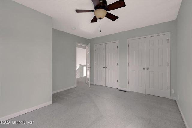 3907 Pinoak View Ct, Louisville, KY 40299