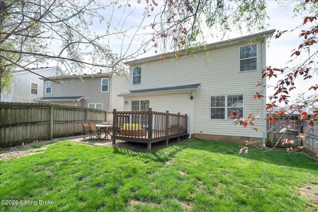 3907 Pinoak View Ct, Louisville, KY 40299