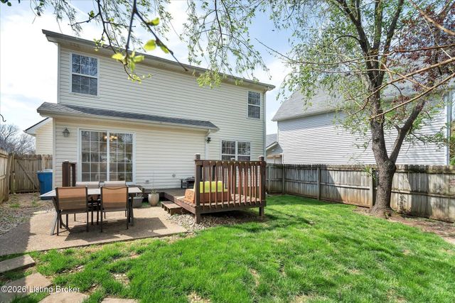 3907 Pinoak View Ct, Louisville, KY 40299