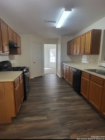 7907 Cerezo, San Antonio, TX 78250