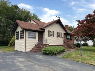 72 Kurland Ave, Brockton, MA 02301