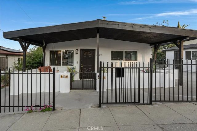 1048 Dexter Street, Los Angeles, CA 90042