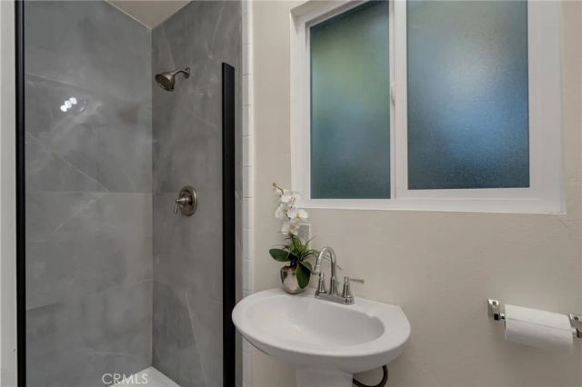 1048 Dexter Street, Los Angeles, CA 90042