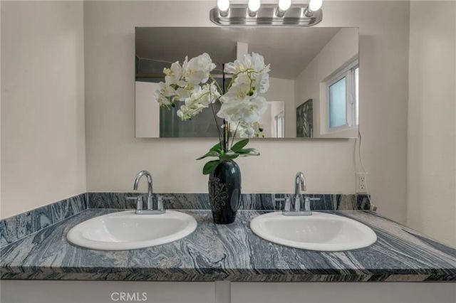 1048 Dexter Street, Los Angeles, CA 90042