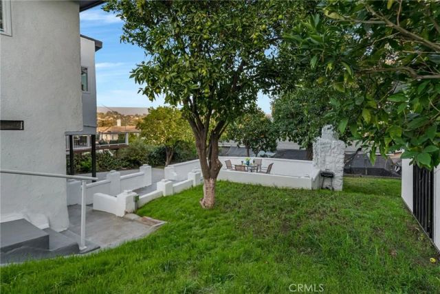 1048 Dexter Street, Los Angeles, CA 90042