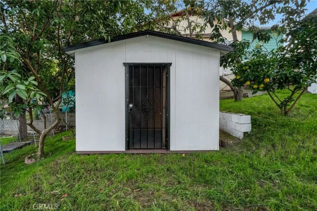 1048 Dexter Street, Los Angeles, CA 90042