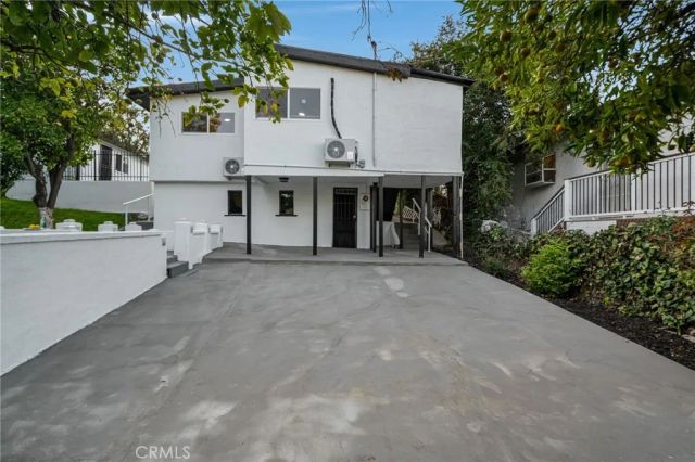 1048 Dexter Street, Los Angeles, CA 90042