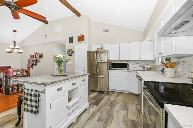 341 Avenue B, Ronkonkoma, NY 11779