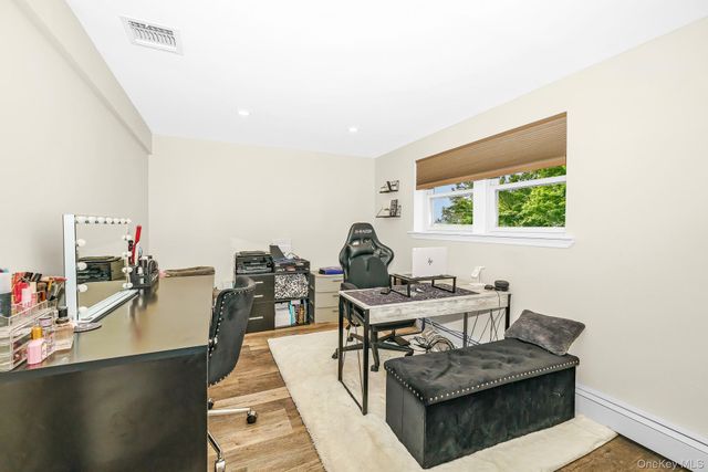 341 Avenue B, Ronkonkoma, NY 11779