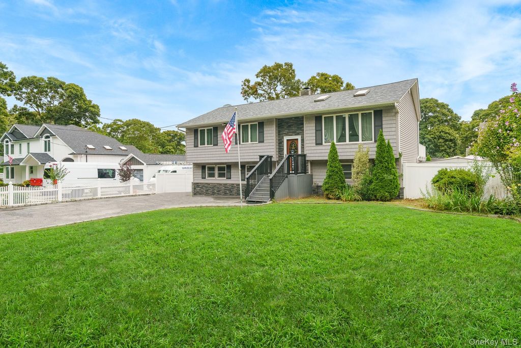 341 Avenue B, Ronkonkoma, NY 11779 — photo 3