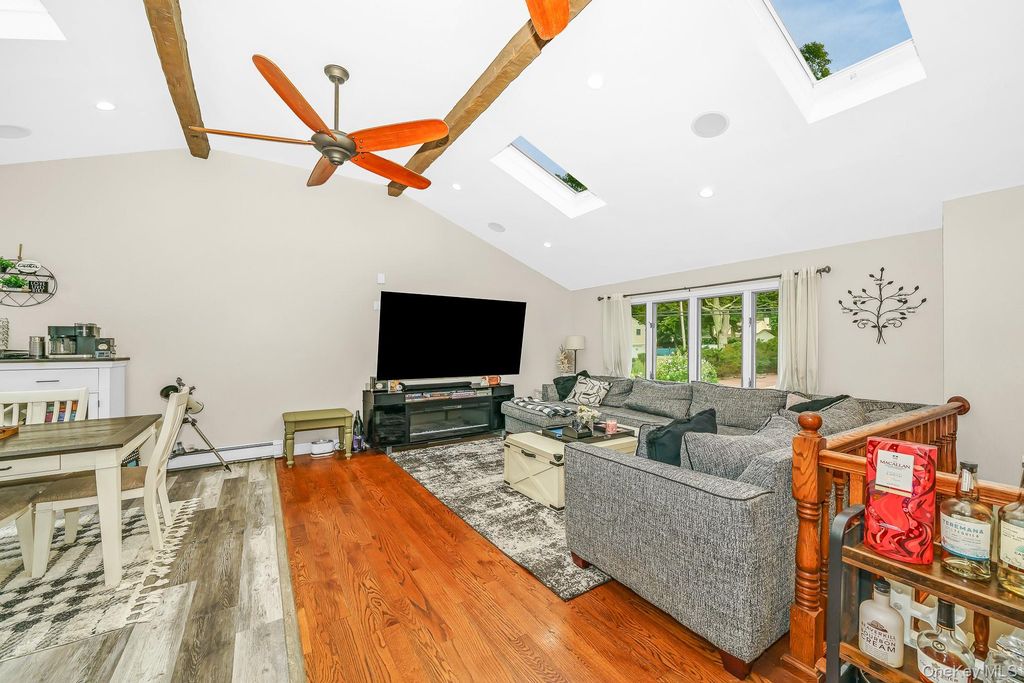 341 Avenue B, Ronkonkoma, NY 11779 — photo 5