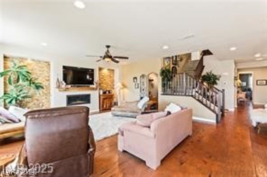 Image 13 of property listing at 12245 Olivetta Court, Las Vegas, NV 89138