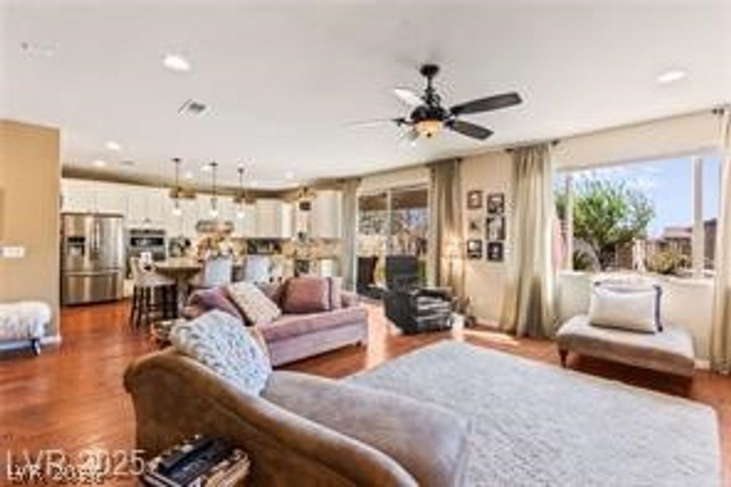 Image 16 of property listing at 12245 Olivetta Court, Las Vegas, NV 89138